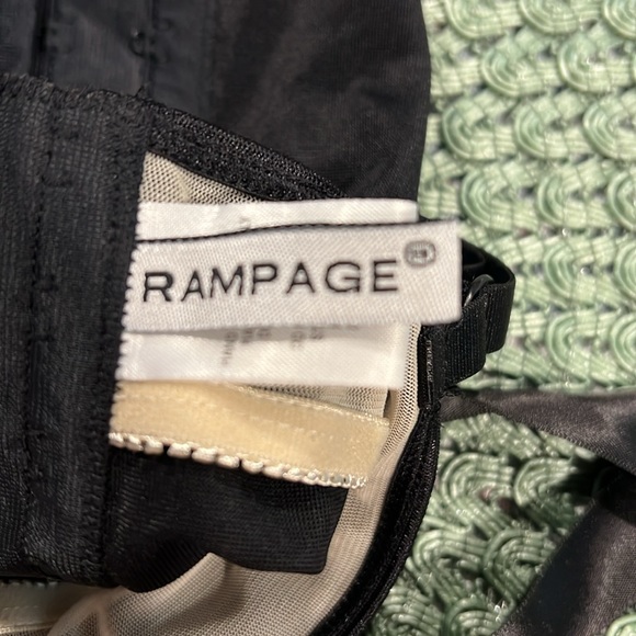 NWT black lace corset. Size 36B. Black satin ribbon, lace, blush undertone. - Picture 13 of 14